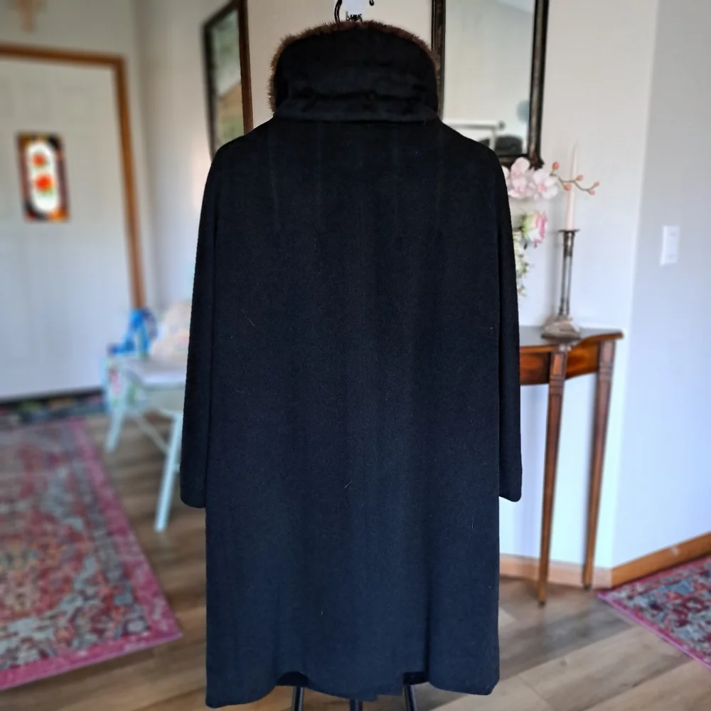 Vintage MINK Collar Wool Coat, Size Small/Medium - Picture 12 of 16